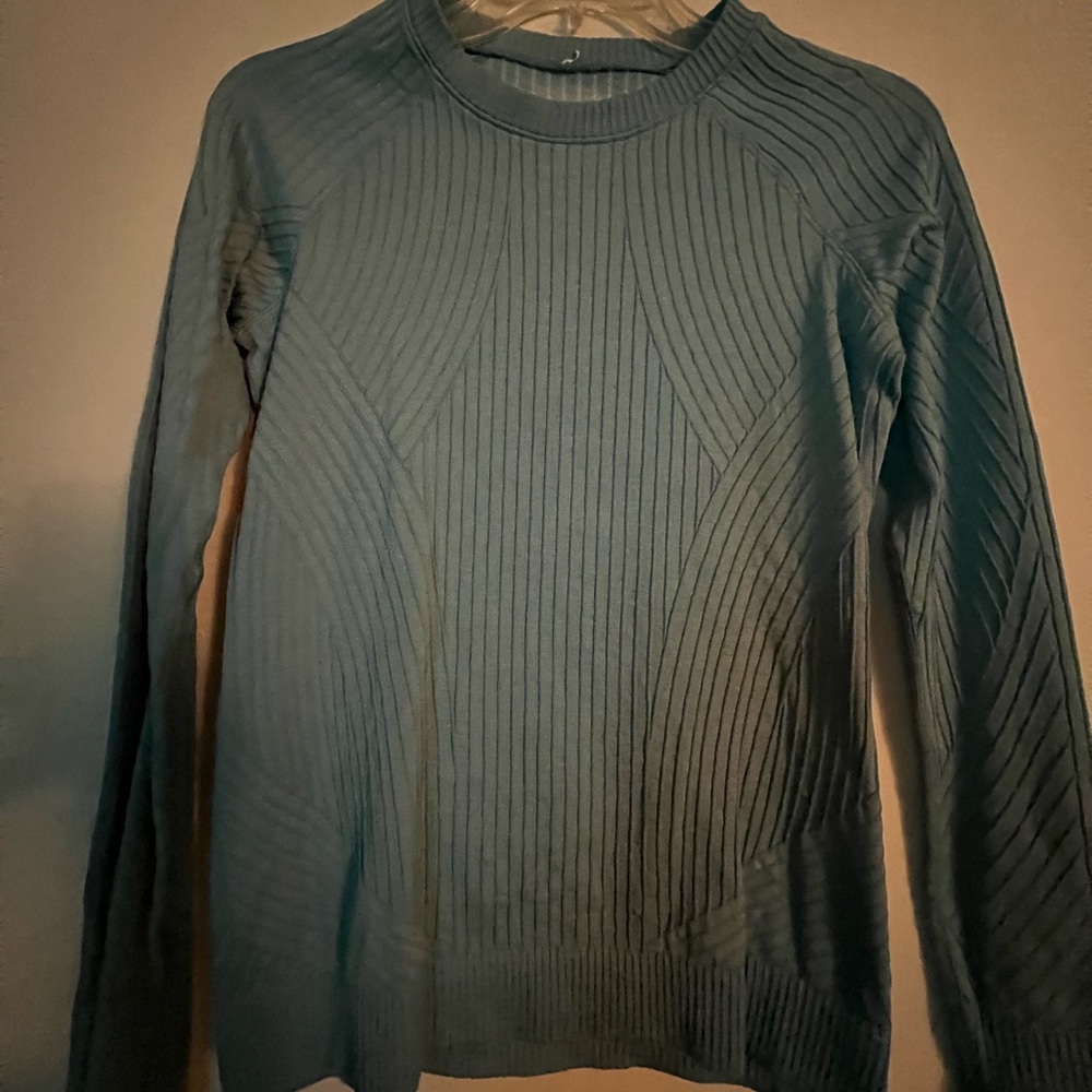 EUC Lululemon Rest Less Pullover 6